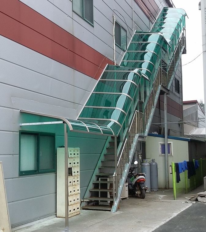 이화다이야몬드 계단캐노피